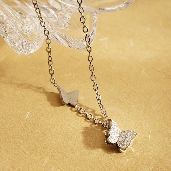Elegant Stainless Steel Butterfly Pendant Necklace for Women's Daily Wear