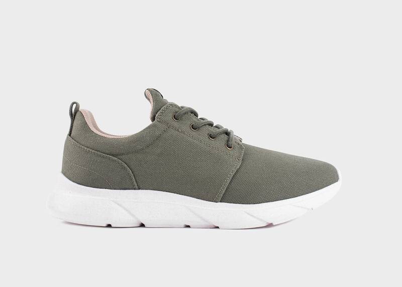 Explorer V2 for Women Dark Green | Size: US W 7 | EU 37-38