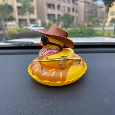 Duck Shaped Car Decoration, Cool Duck with Cowboy Hat Design Ornament, Car Interior Accessories for Car Gift, Cute Car Acce...