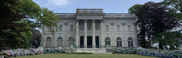 Newport Walking Tour: A Guide to the Opulent Homes of the Gilded Age