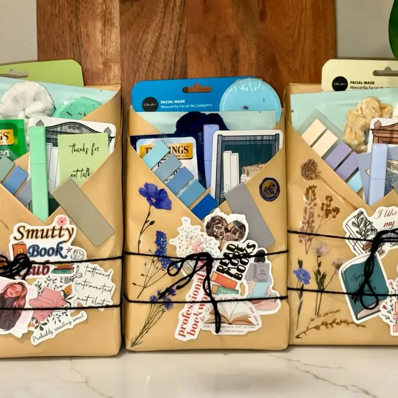 Blind Date with a New Book + Self Love Bundle - By Verse&Visions: A Relaxing Reading Experience with Accessories Included