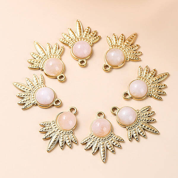 Bohemia Style Natural Rose Quartz Pendants
