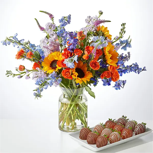 Full Nest Bouquet and Berry Bundle - Deluxe Bouquet with Berries and Glass Vase - FedEx