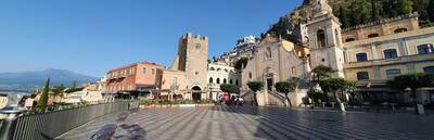 Taormina Walking Tour: Sicily’s hilltop town from Porta Catania to Porta Messina
