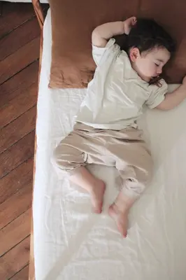 Linen crib sheet | Color: Rosy Brown