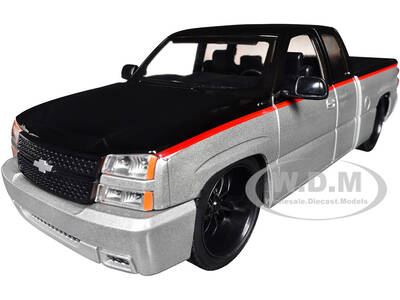 2006 Chevrolet Silverado Custom Pickup Truck Silver Metallic and Black with Red Stripes Die-Cast Collection Series 1/25 Die...