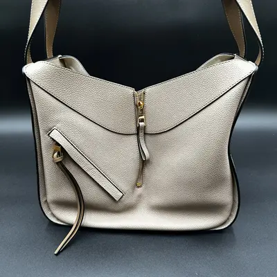 Pre-owned Loewe Grained Leather Shoulder Bags Calfskin Medium Hammock Shoulder Bag Sand Mink