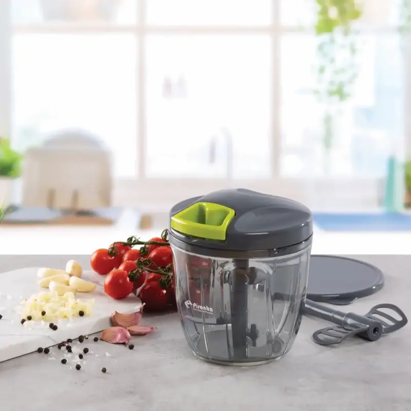 Piranha Pull & Chop Jumbo 900ml - Manual Food Processor with Storage Lid and Whisk Attachment