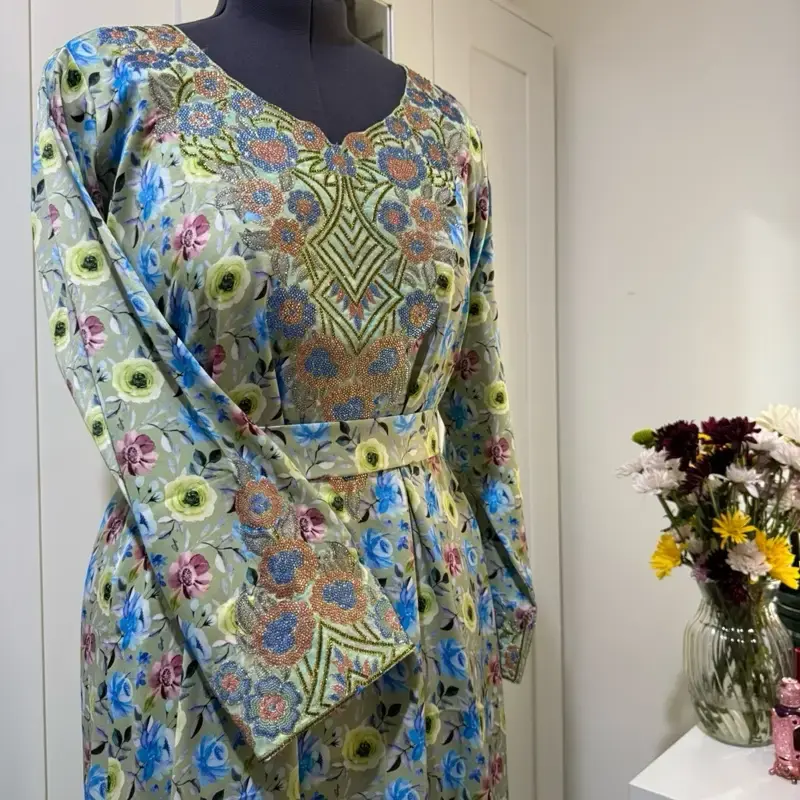 Sahar Mukhawara Snack with Transparent Trim - Fashionable  Item Featuring Colorful Floral Design مع حاشيه شفافه