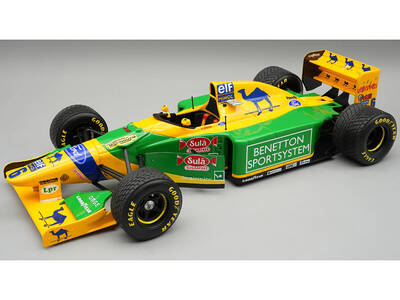 Benetton B193B #6 Riccardo Patrese 3rd Place Formula One F1 British GP (1993) Mythos Series with Display Case Limited Edi...