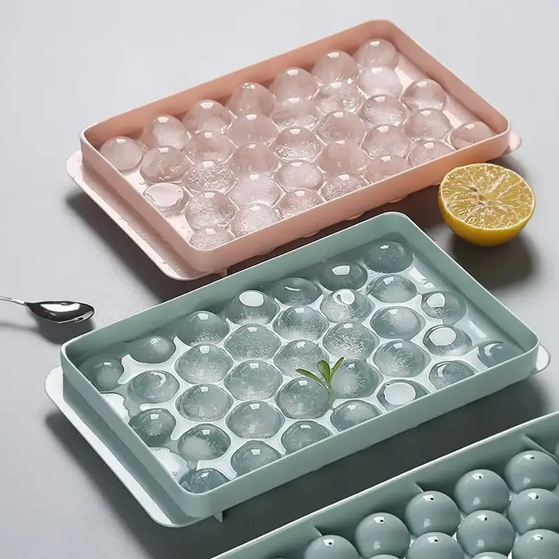 Random Color Ice Cube Container with Lid, 1/2 Counts Large Capacity Ice Cube Trays for Freezer, Reusable Ice Cube Making Tool...