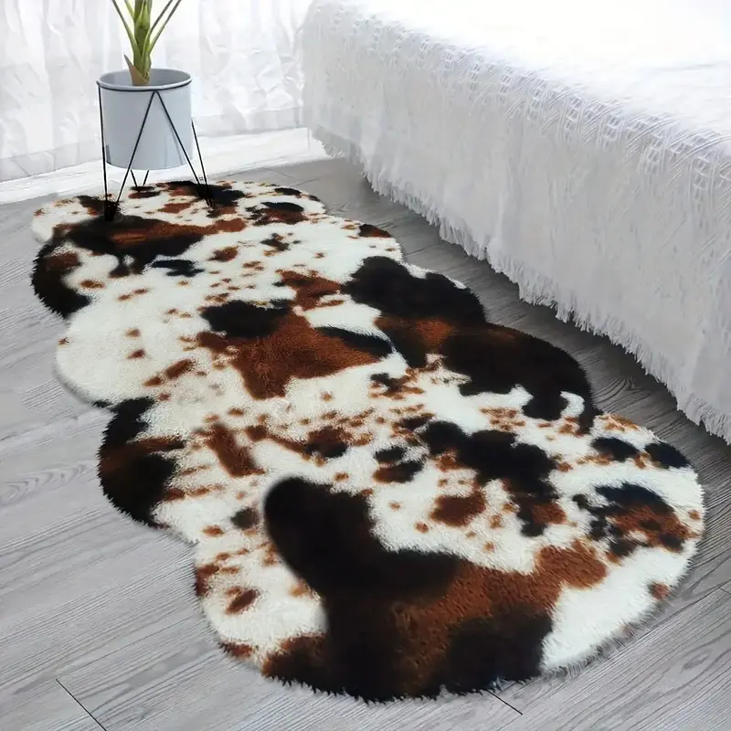 Cow Print Rug, 1 Count Non-slip Soft Plush Floor Mat, Decorative Carpet for Home Living Room Bedroom Hotel Dormitory