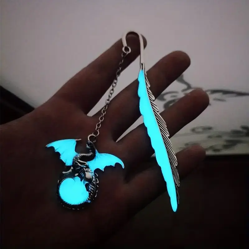 Creative Luminous Dragon Design Bookmark, 1 Count Glow in The Dark Metal  Book Mark, Book Stationery for Home School Office D...
