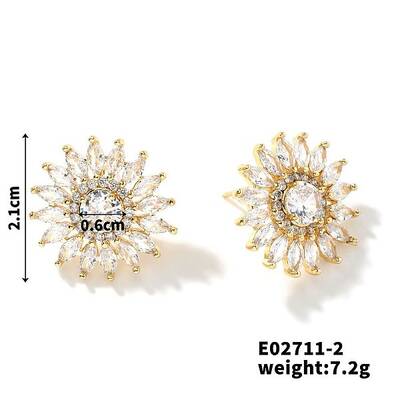 3D Sunflower Copper & Zircon Stud Earrings Fashionable Luxury Japanese Style