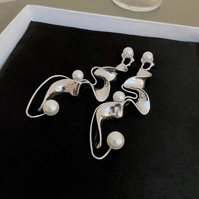 Silver Needle Silver Earrings Fashion Metal Earrings Simple Design Earrings