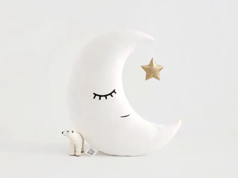 Crescent Moon Pillow (8 colors) with Star