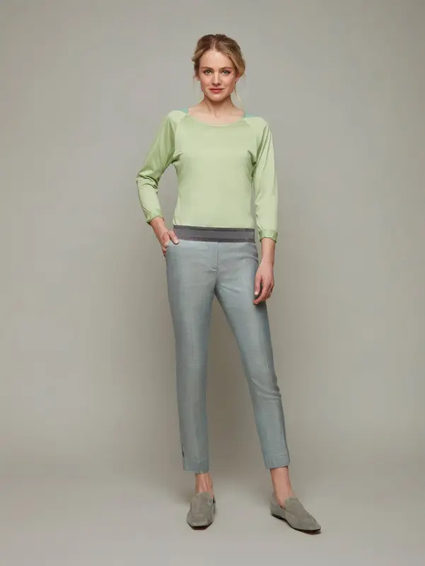 BLUEGRASS | Bat-Wing Cotton Top | Color: Sapling | Size: M