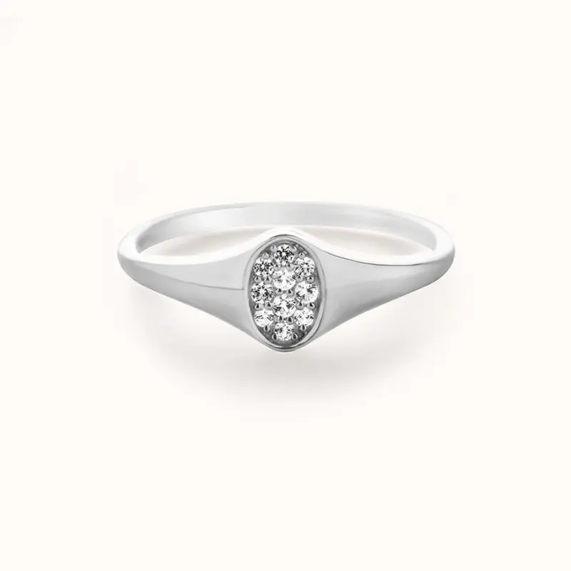 Oval Pavé Signet Ring | White Gold