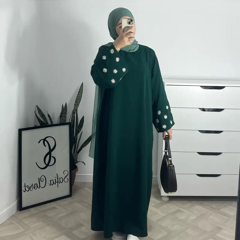 Elegant Embroidered Daisy Dress Robe Abaya - Classic Design for Women, Perfect for Special Occasions