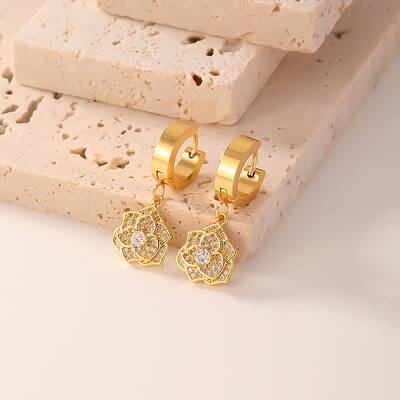 Geometric Hoop Earrings with High-end and Elegant Style