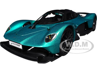 Aston Martin Valkyrie Green Metallic with Matt Black Top Special Edition Series 1/18 Diecast Model Car by Maisto