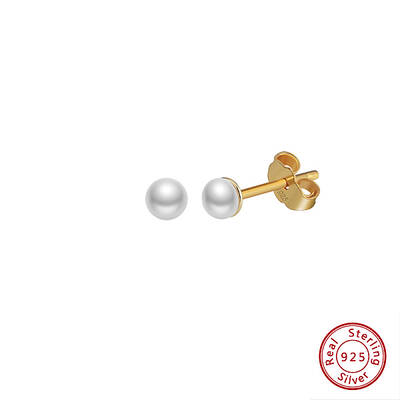 Round Natural Pearl Stud Earrings