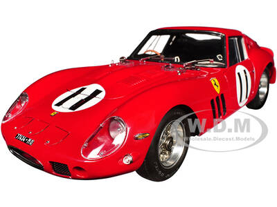 Ferrari 250 GTO 11 John Surtees - Mike Parkes \