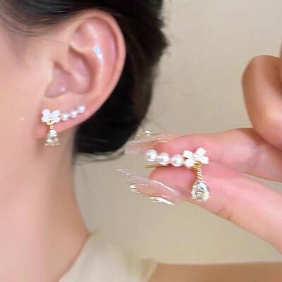 Bowknot with Teardrop Alloy Rhinestone Stud Earrings