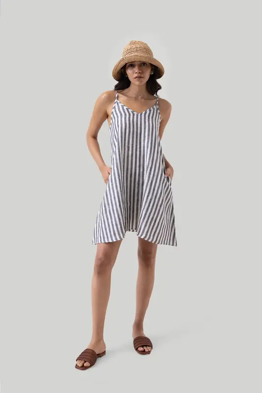 Short Tent Dress in Linen Stripes | Color: Striped Linen | Size: 3XL