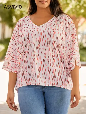 Plus Size All Over Print V Neck Blouse, Casual Batwing Sleeve Top for Women, Women's Plus Clothing for Summer