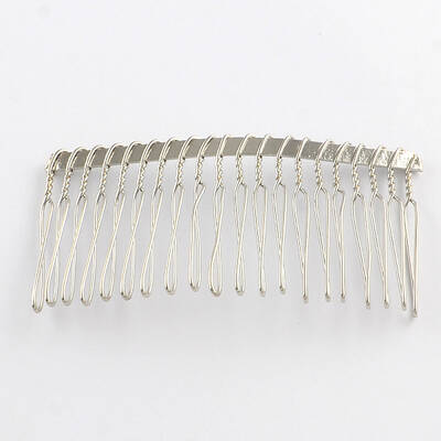 Iron Hair Comb Findings
