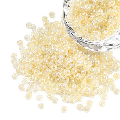 8/0 Ceylon Round Glass Seed Beads