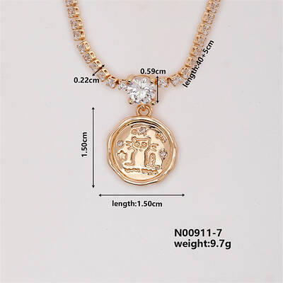 Fashion Brass Rhinestones Flat Round Pendant Necklace for Women
