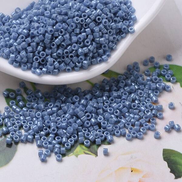 MIYUKI Delica Beads