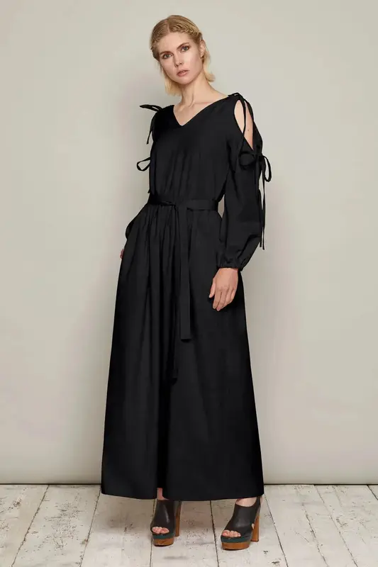 Elisabet Dress (Black) | size: L
