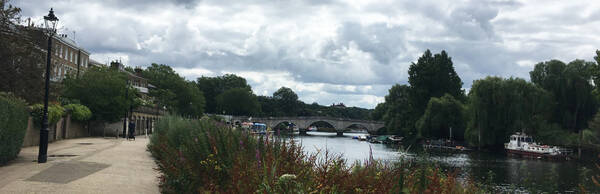 A Riverside Walk: A Richmond Tour from the Green to the Thames