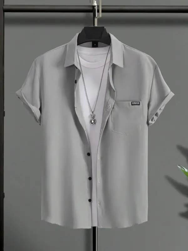 Men's Regular Fit Button Front Patched Pocket Shirt, Shirts for Men, Casual Short Sleeve Collared Top for Summer, Men's Clot...