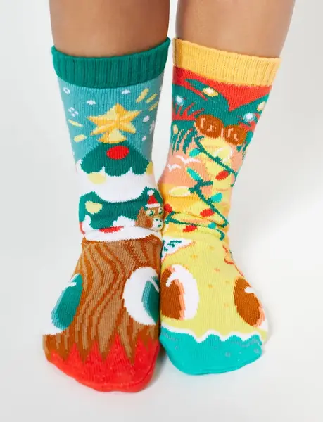 KIDS PINEY & COCO CHRISTMAS TREES NO SLIP SOCKS | Size: KIDS SMALL