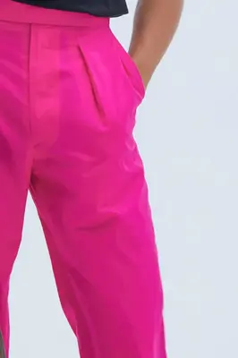 Pleated Wide Leg Trouser in Pink | Size: 32