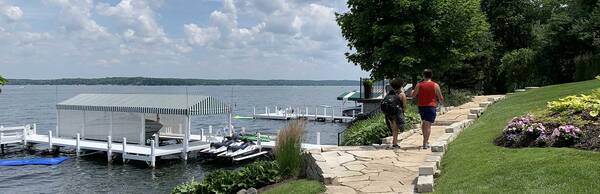 Geneva Lake Shore Path Audio Guide: 21 miles of stories