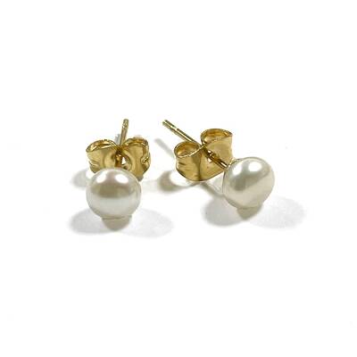 Natural Pearl Stud Earrings