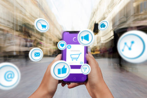 Introduction to Social Media Commerce