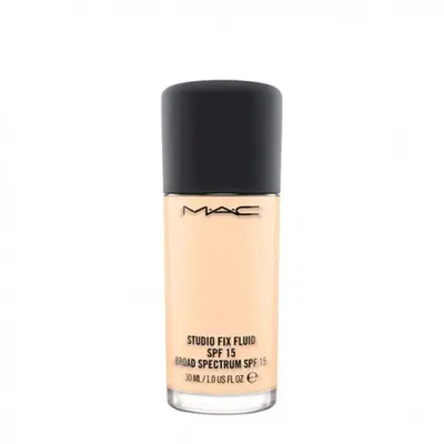 MAC Cosmetics Studio Fix Fluid SPF 15 24HR Matte + Oil Control mattifying foundation SPF 15 color NC10 30 ml