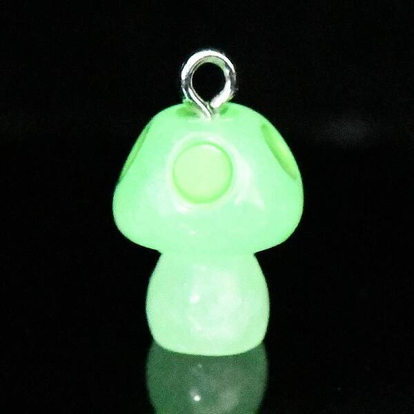 Spray Painted Luminous Resin Pendants