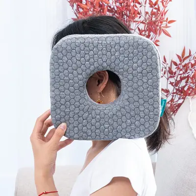 Ear Hole Design Sleeping Pillow, 1 Count Comfortable O-shaped Pillow for Side Sleepers, Soft Neck Pillow for Home Bedroom Dor...