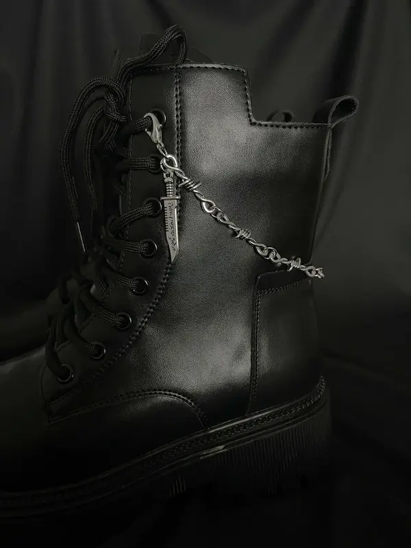 Metal Thorn Chain Simulation Army Tactical Knife Dagger Pendant Shoes Decorations, Fashionable DIY Detachable Shoes Decoratio...