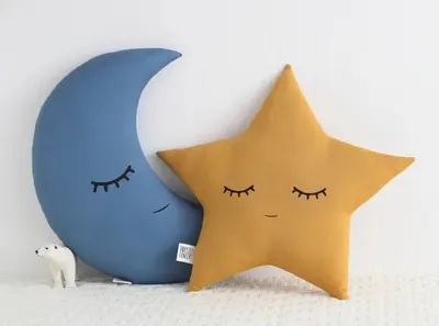 Crescent Moon Pillow (21 colors)
