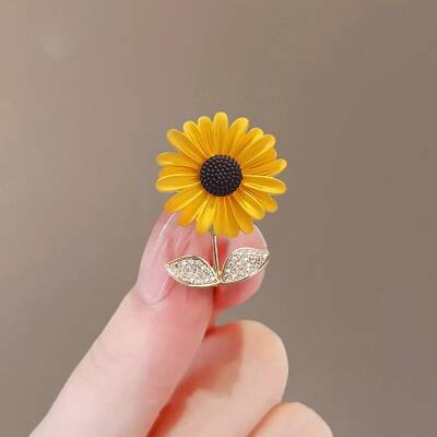Alloy Rhinestone Brooch