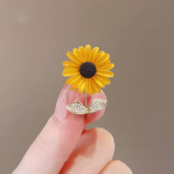 Alloy Rhinestone Brooch