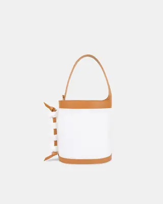 Nori Bucket – CARAMEL | Color: Black